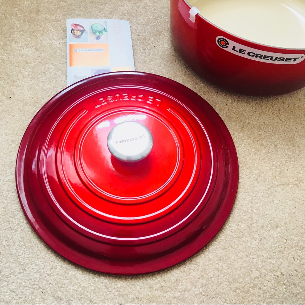Le Creuset new #28 7.25qt Red - Picture 3 of 12